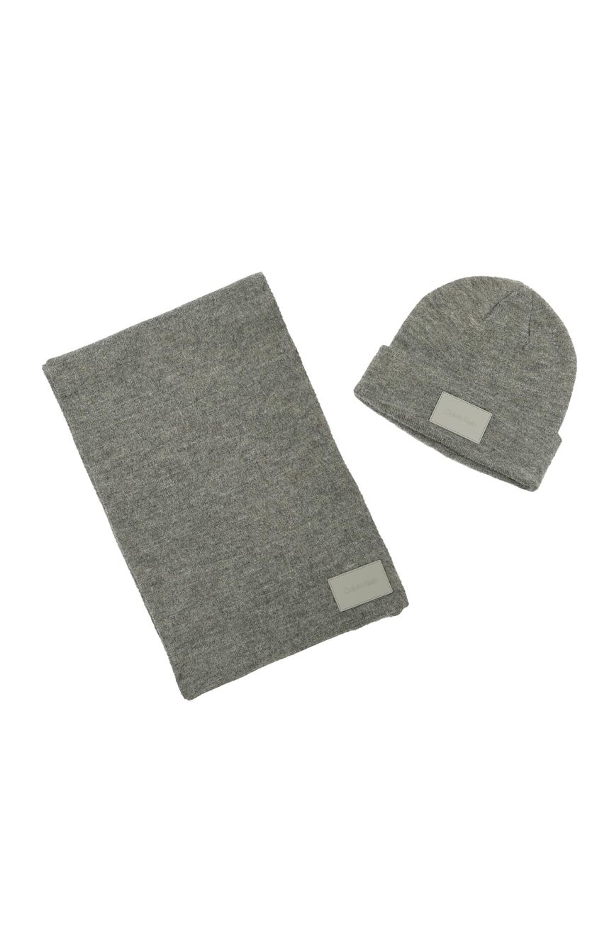 1057 SILICONE LOGO HAT AND SCARF SET